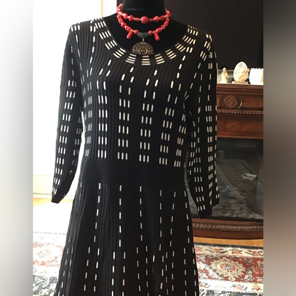 🌹NWT LANE BRYANT 14/16 A-LINE SWEATER KNIT BLK/WHITE DRESS - Picture 5 of 9